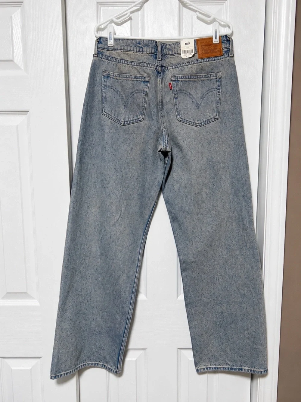 Levi’s Premium Low Loose Jeans Light Vintage Blue Wash NWT Size 29 - Picture 2 of 7